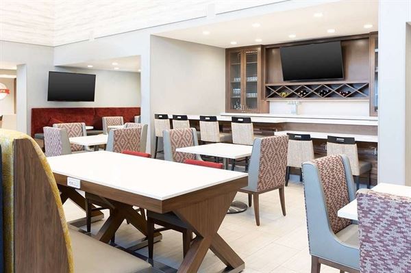 Hampton Inn & Suites Santa Rosa Sonoma Wine Country