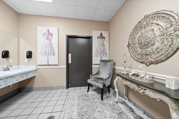 The Frances Lee Event Center @ officeNOW