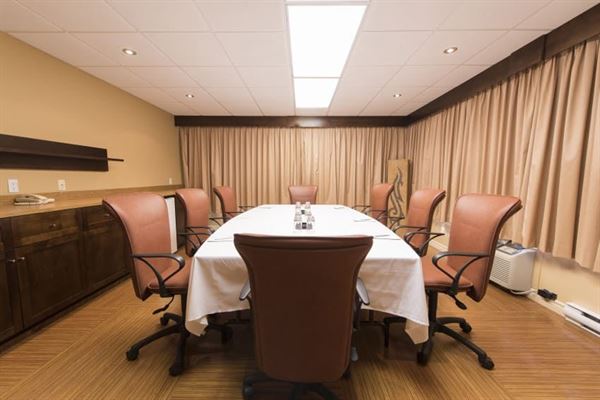 Hôtel & Suites Le Dauphin