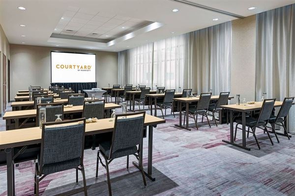 Courtyard by Marriott Downtown Fort Wayne at the Grand Wayne Convention Center