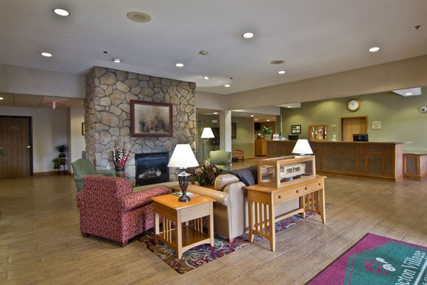 Coshocton Village Inn & Suites