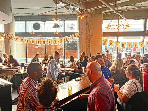 Mo's Irish Pub Milwaukee