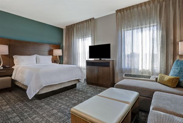Staybridge Suites Overland Park-Kansas City Area