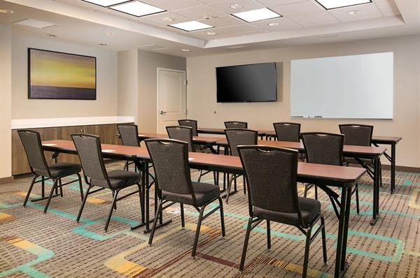 Residence Inn Kansas City at the Legends