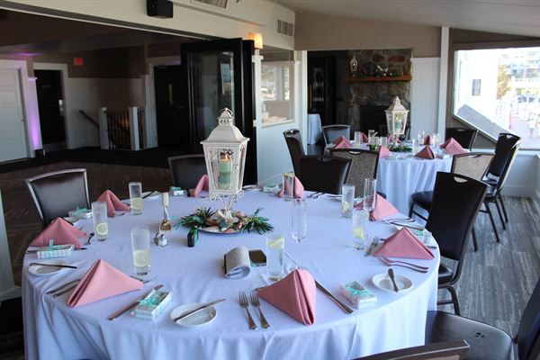 Port 305 Restaurant
