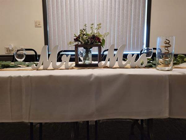 Hideaway Pub and Eatery