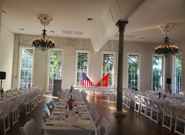 The Gallery on Magazine