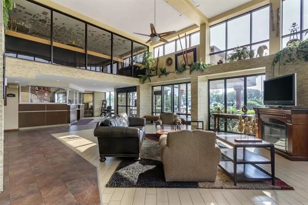 Clarion\Econo Lodge Broken Arrow, OK