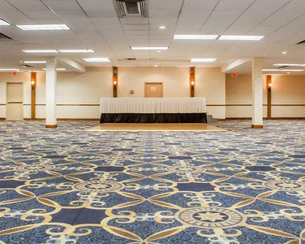 Clarion\Econo Lodge Broken Arrow, OK