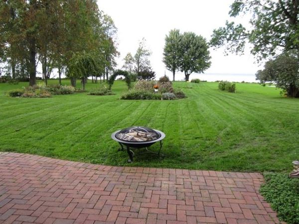 Fisher Bay Restaurant