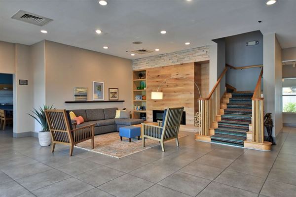 Country Inn and Suites