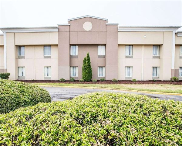 Quality Inn & Suites - Greensboro-High Point