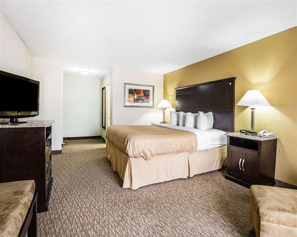 Quality Inn & Suites - Greensboro-High Point