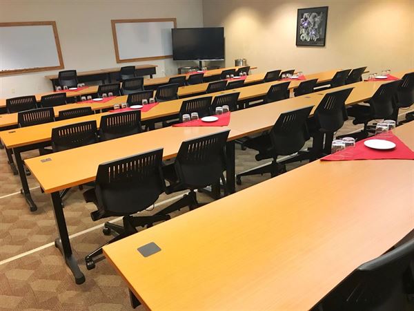 Best Western Plus InnTowner - Madison