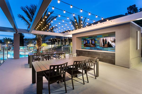 The Kelly Toluca Hills