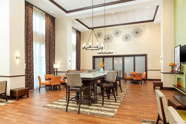 Hampton Inn & Suites Niles-Warren