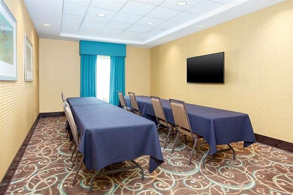 Hampton Inn & Suites Niles-Warren