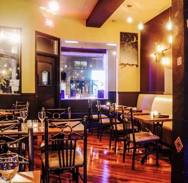 Safari Bar and Grill