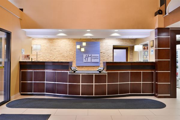 Holiday Inn Express & Suites West Chester
