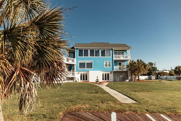 Shoreline Wedding & Event Venue