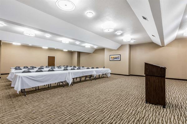 Comfort Inn & Suites Crystal Inn Sportsplex