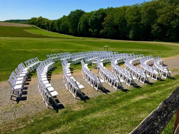 Betsy's Barn and Breakneck Lodge