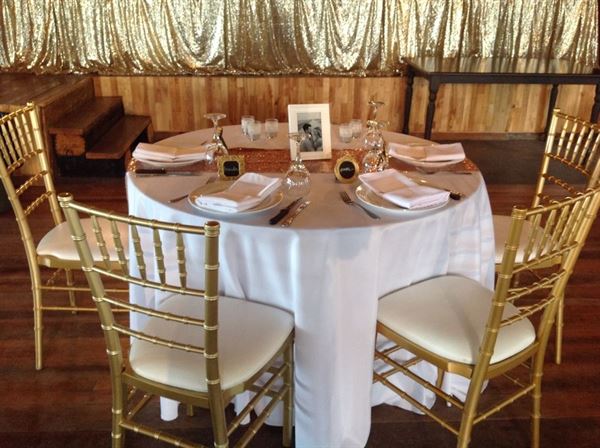 Champetre County / Howling Coyote Saloon