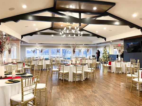 The Glass Veranda at Forest Ridge