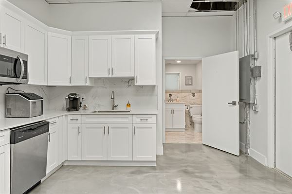 Top Notch Ent. Center #65