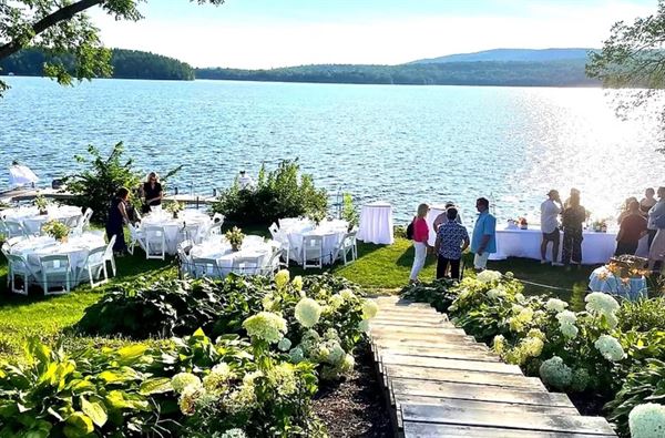 The Village Inn & Tavern