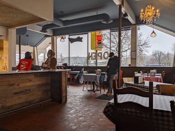 Gus's World-Famous Fried Chicken