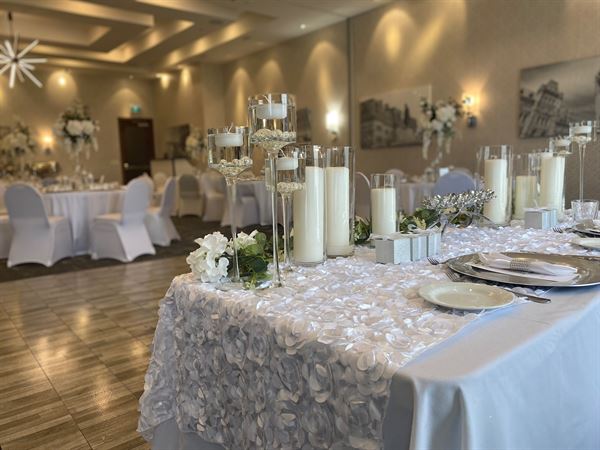 Sandman Signature Ottawa Airport Hotel