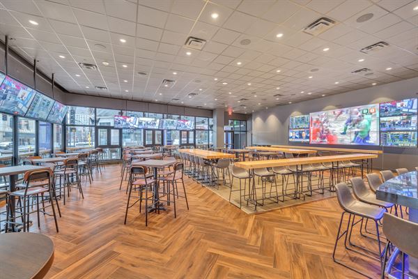 Tom's Watch Bar - Minneapolis