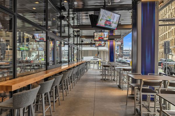 Tom's Watch Bar - Minneapolis