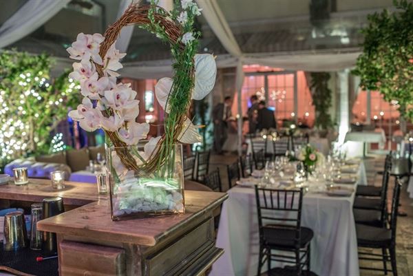 Villa Azur Restaurant & Lounge