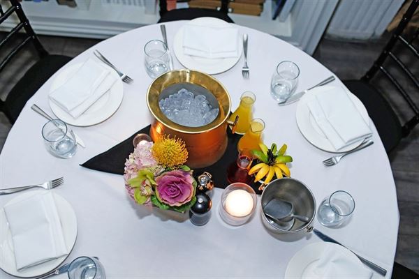 Villa Azur Restaurant & Lounge