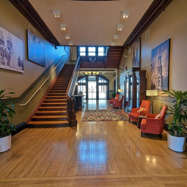 The Richardson Hotel