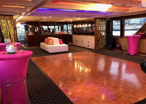 Del Rio Yacht Charter - New York Boat Cruise