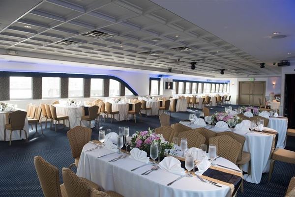 Del Rio Yacht Charter - New York Boat Cruise