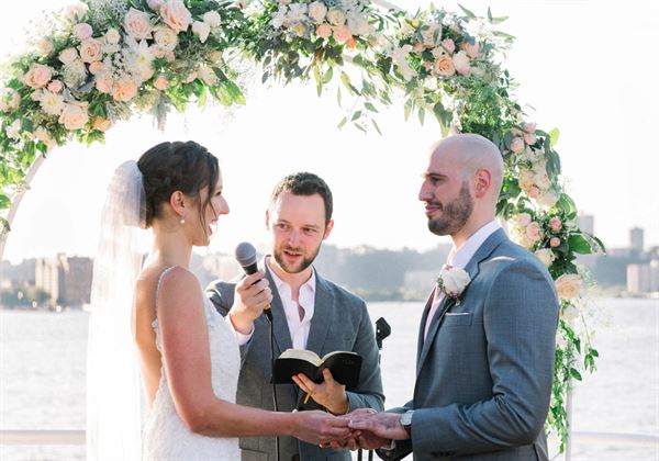 Del Rio Yacht Charter - New York Boat Cruise