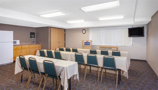 AmericInn Lodge & Suites North Branch