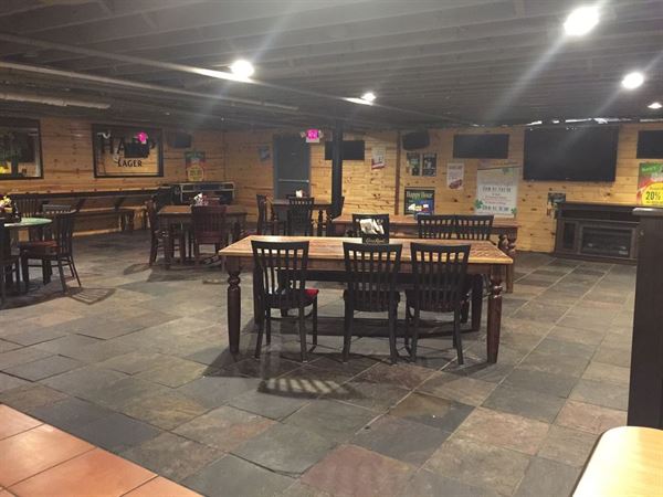 Blarney Pub And Grill