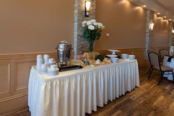 Avellino's Restaurant & Catering