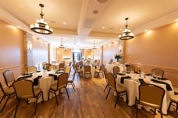 Avellino's Restaurant & Catering