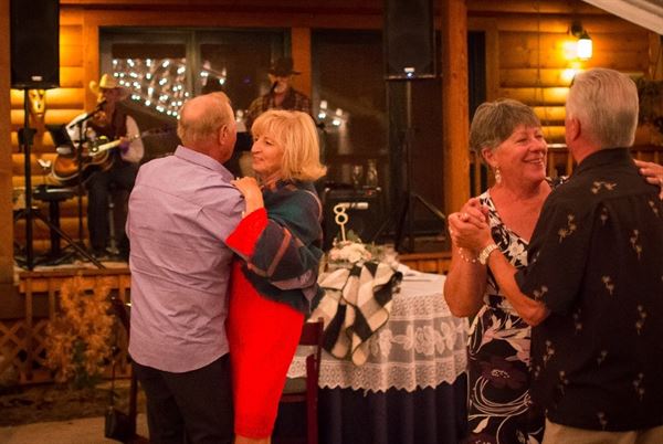 Elkwood Manor B&B and Wedding Venue