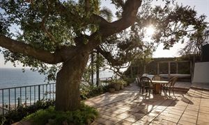 The Mezzanine + Cooridor