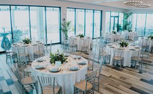 Oceanfront - Full Room & Outdoor Covered Patio