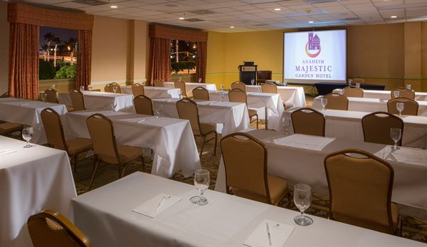 Anaheim Majestic Garden Hotel