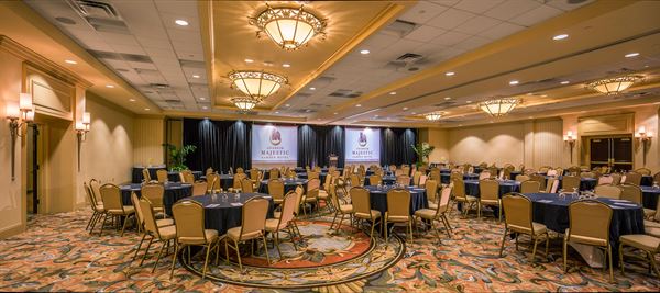 Anaheim Majestic Garden Hotel