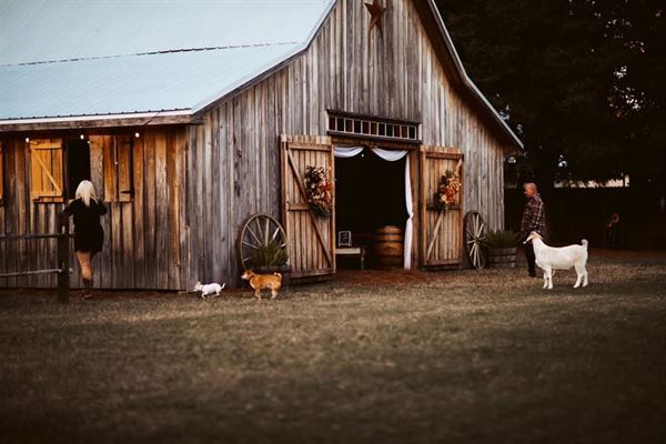 Daughter's Barn at Cedar Ridge